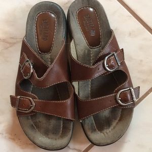 Eastland slides.  Size 8 1/2